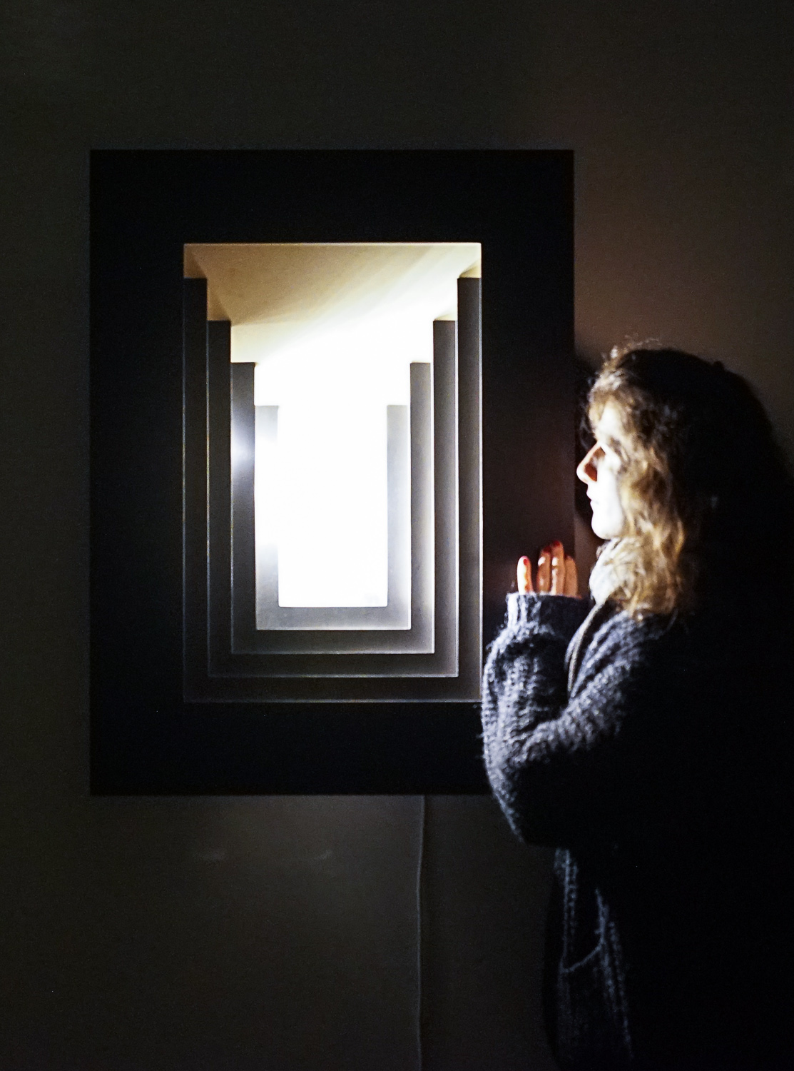 siba sahabi with her lamp perspectives